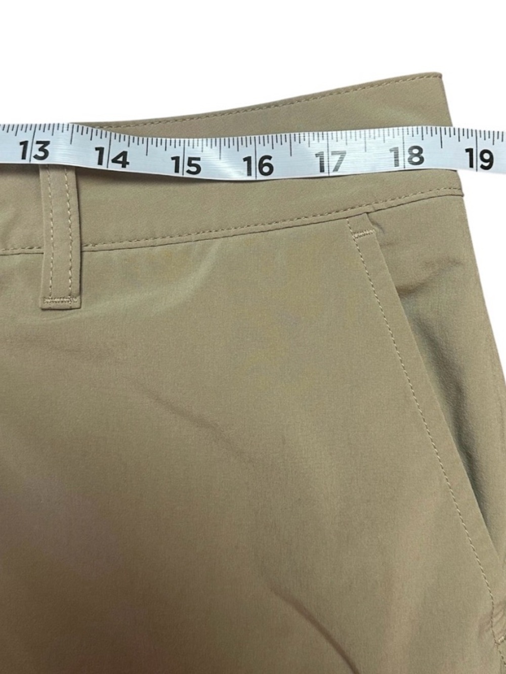 Oakley Men’s Performance Golf Shorts Size 36 Tan Stretch Hybrid Lightweight - Picture 4 of 7